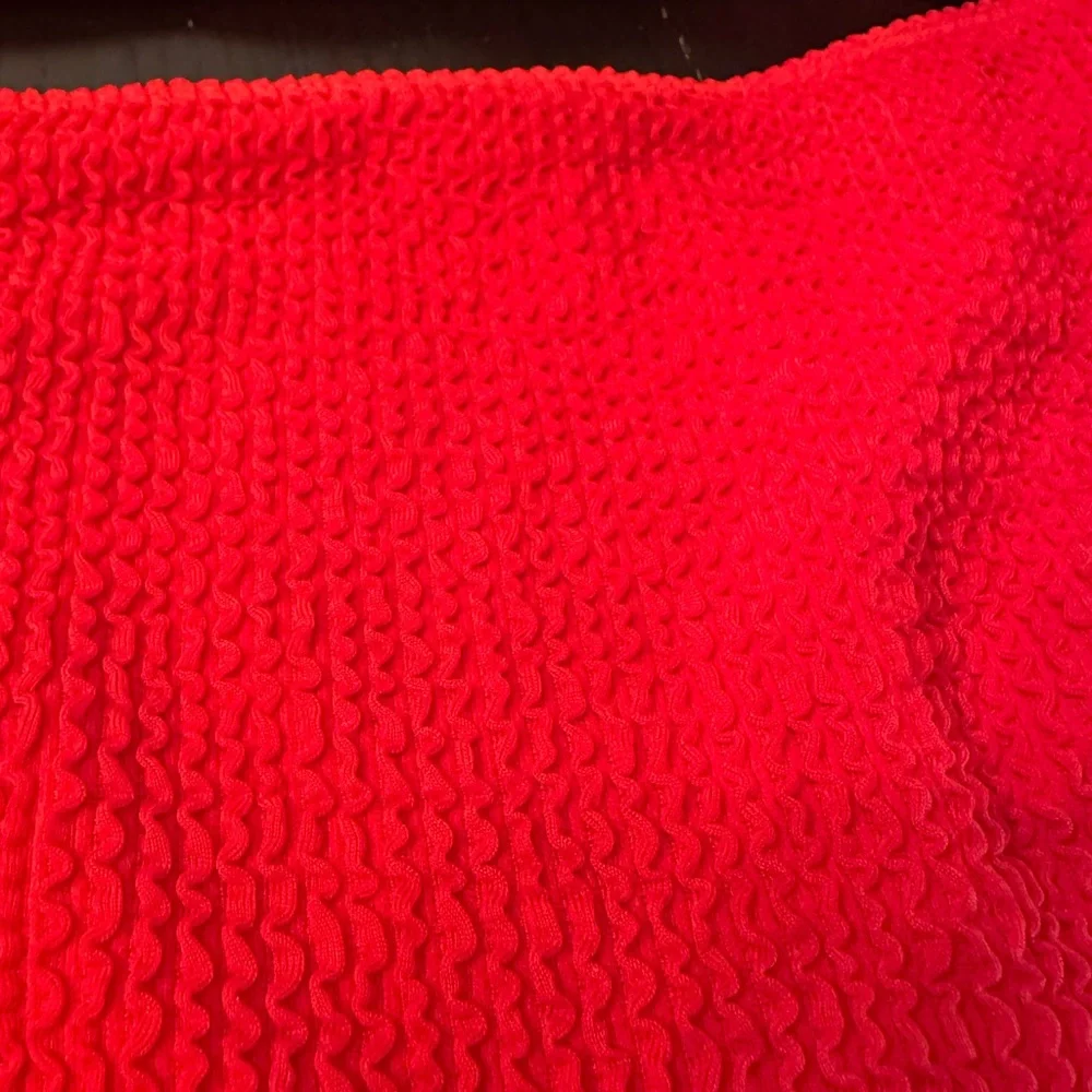 Vibrant Red One-Shoulder Bikini Set - Picture 3 of 4